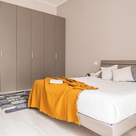 The Best Rent - Apartment With Balcony In Milan Downtown ภายนอก รูปภาพ