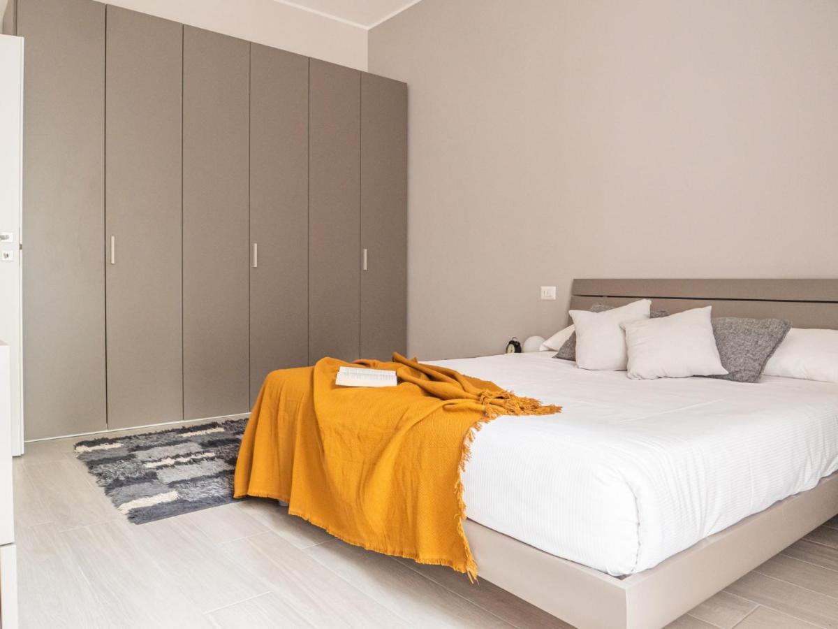 The Best Rent - Apartment With Balcony In Milan Downtown ภายนอก รูปภาพ