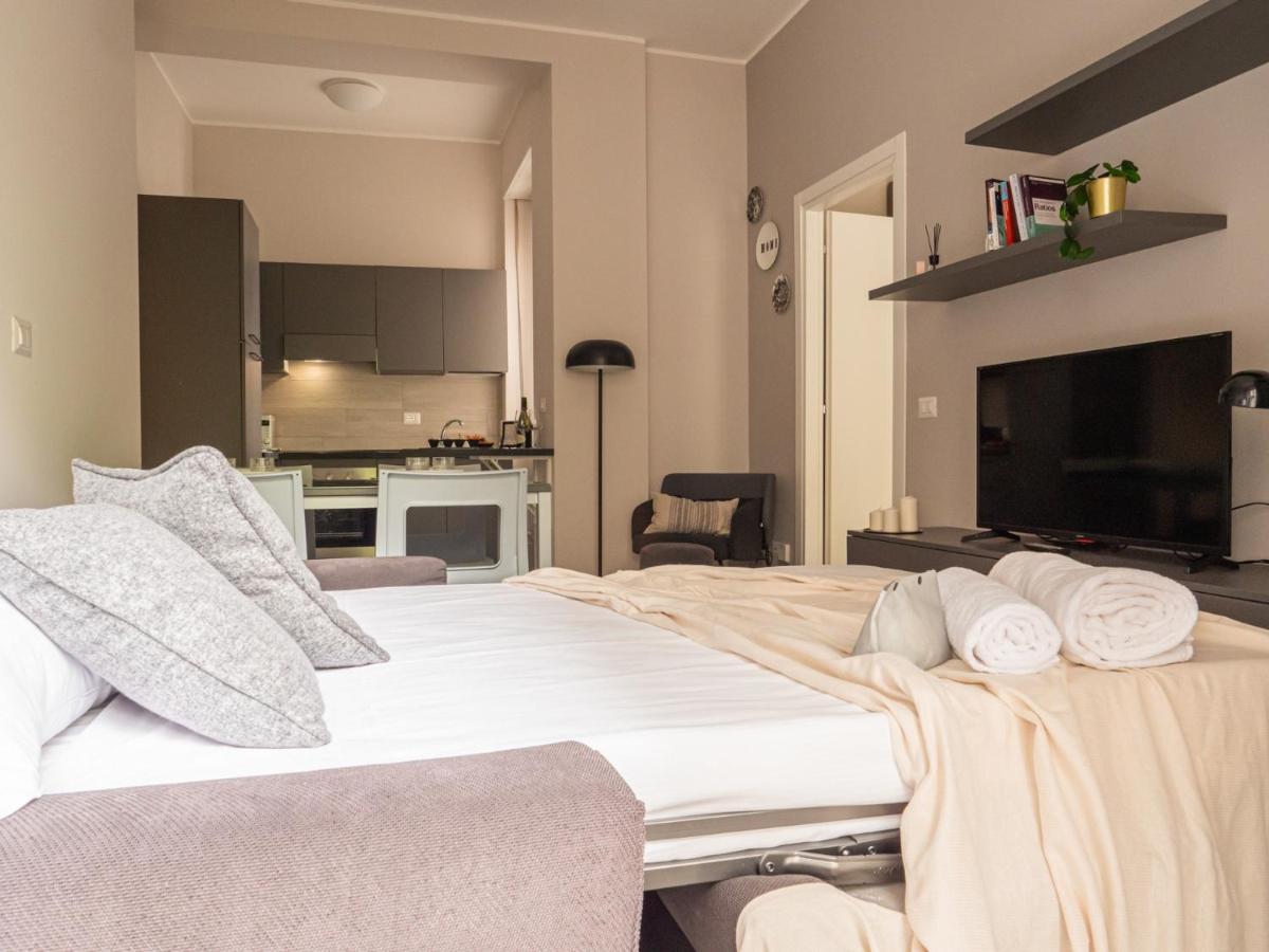 The Best Rent - Apartment With Balcony In Milan Downtown ภายนอก รูปภาพ