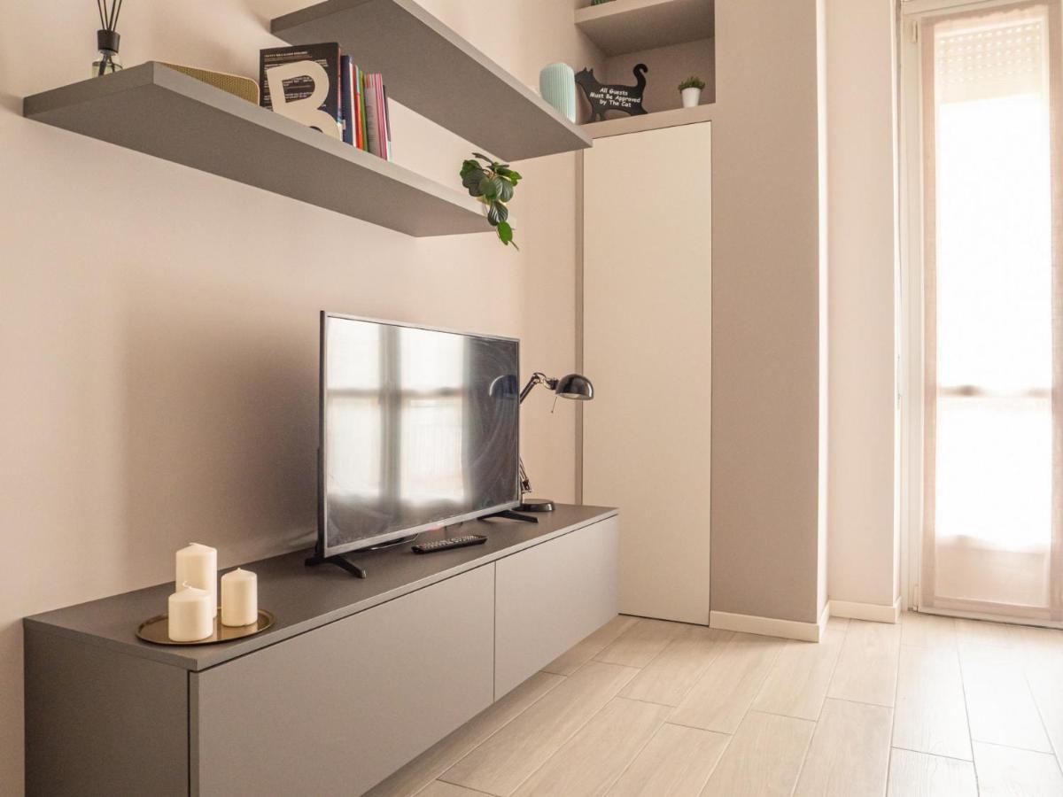 The Best Rent - Apartment With Balcony In Milan Downtown ภายนอก รูปภาพ
