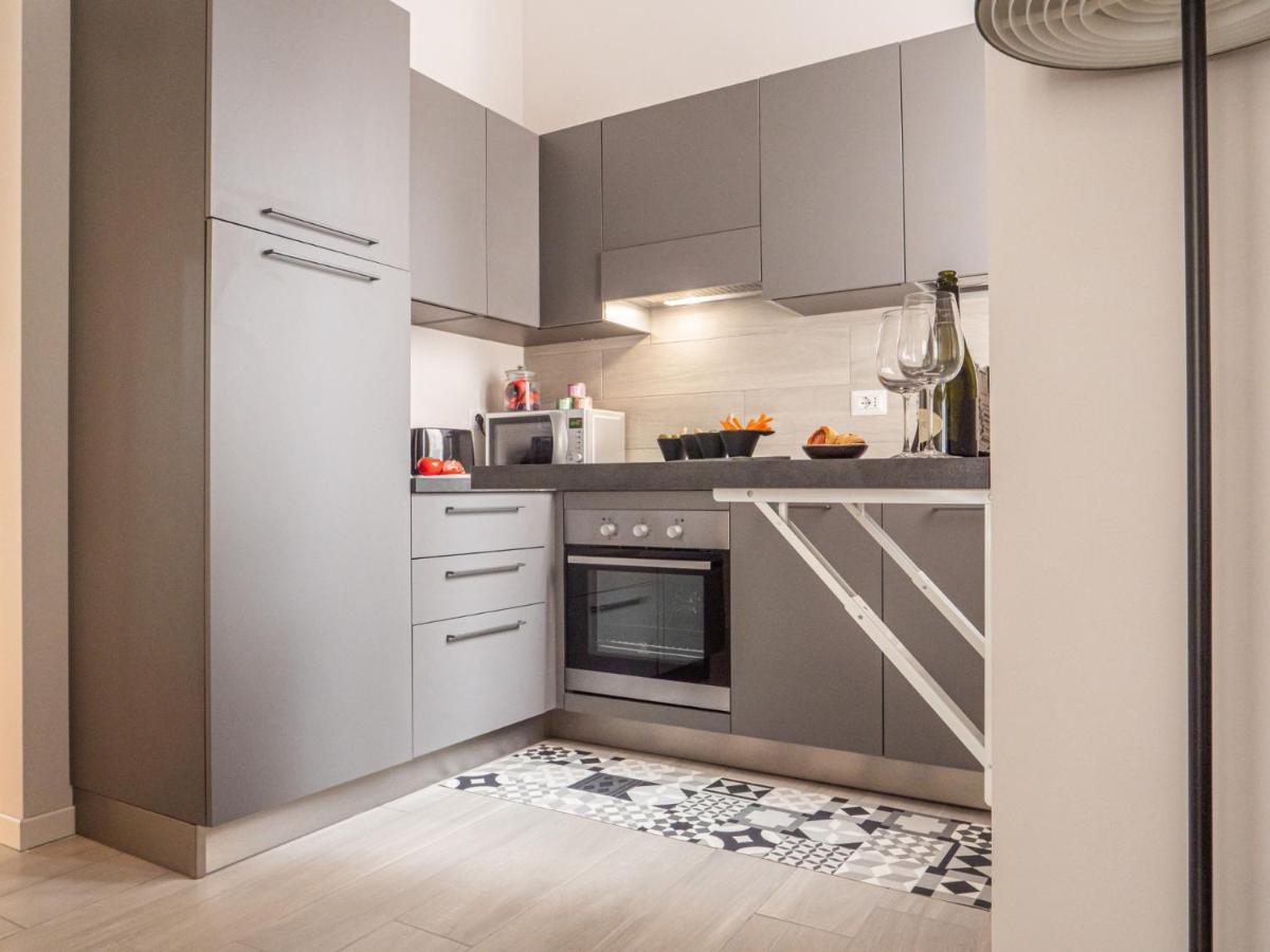 The Best Rent - Apartment With Balcony In Milan Downtown ภายนอก รูปภาพ