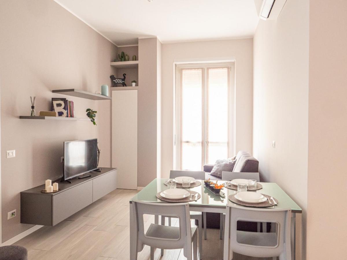The Best Rent - Apartment With Balcony In Milan Downtown ภายนอก รูปภาพ